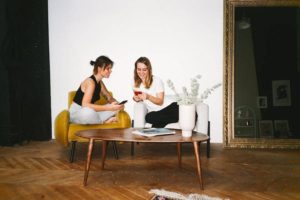 How to Find Friends on Airbnb – Full Guide